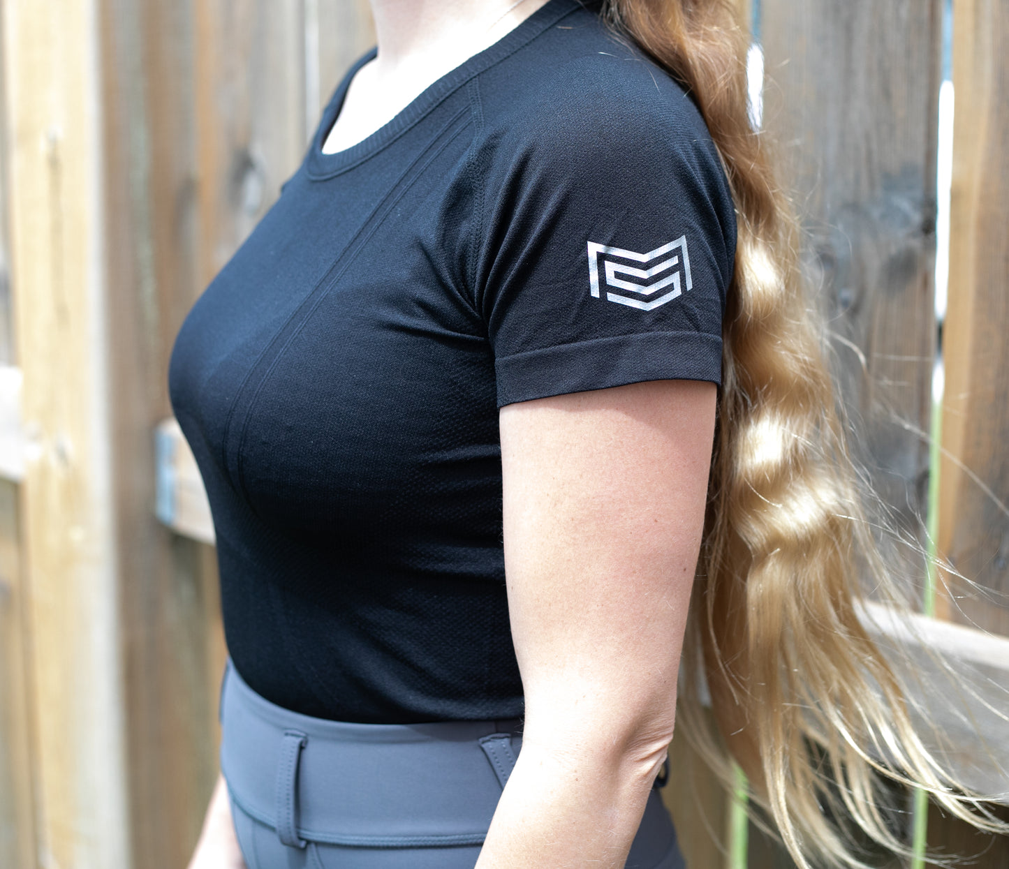 Short Sleeve Seamless Riding Shirt